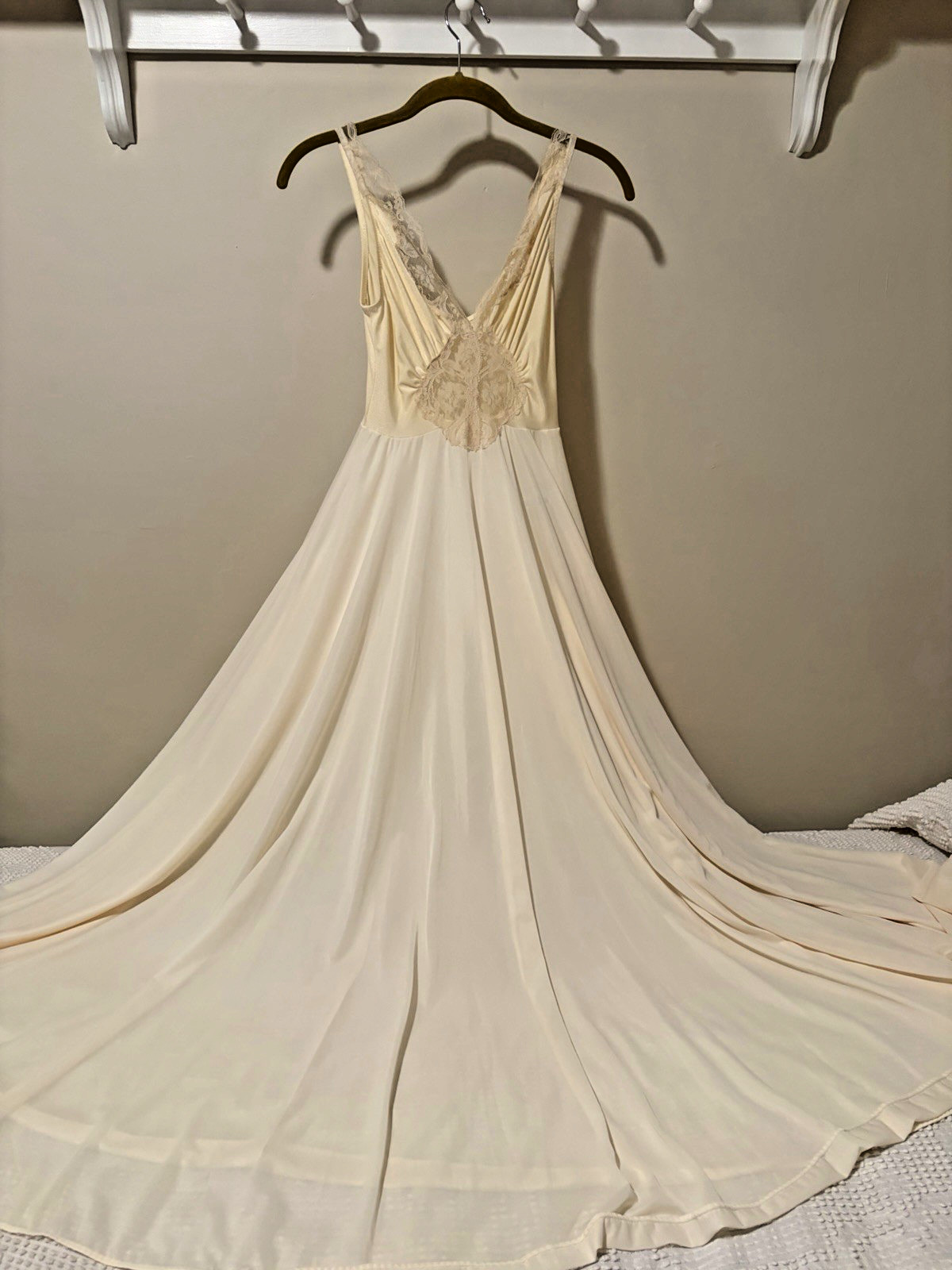 VTG Olga Bodysilk LOT Sz S Negligee & 1 Robe Set Aqua Pale Yellow Lavender -Read