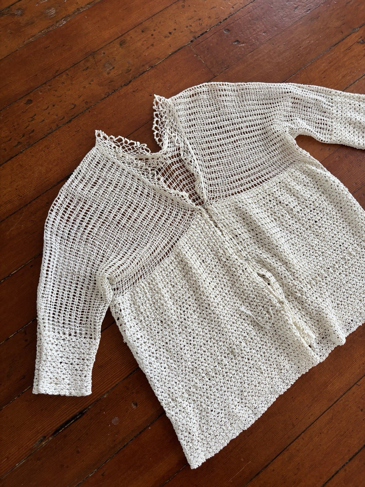 Antique Edwardian 1910s 1920s Ecru Rayon Crochet Knit Top/Sweater Ruffle Edging