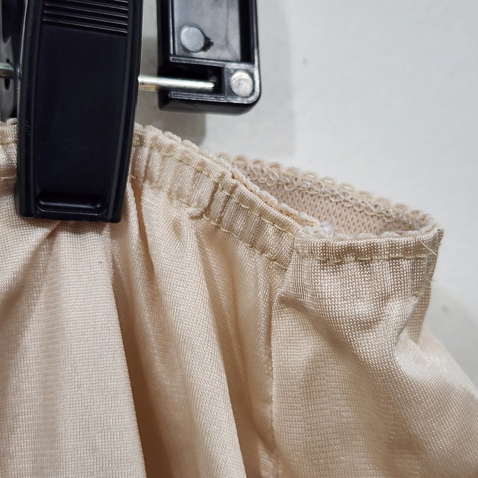 Vintage Beige Satin Nylon Lace Trim Knee-length Slip Skirt Elastic Plus 26/28W