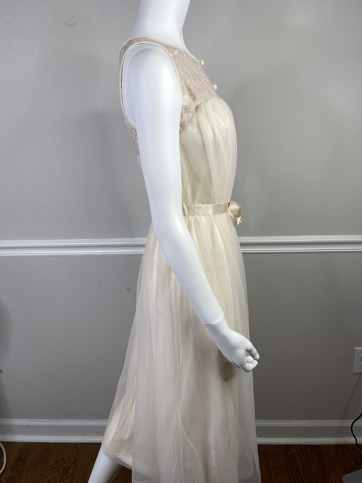 Vintage Komar Nightgown 36” Bust Petite Pale Blush Ivory Lace Chiffon Bow