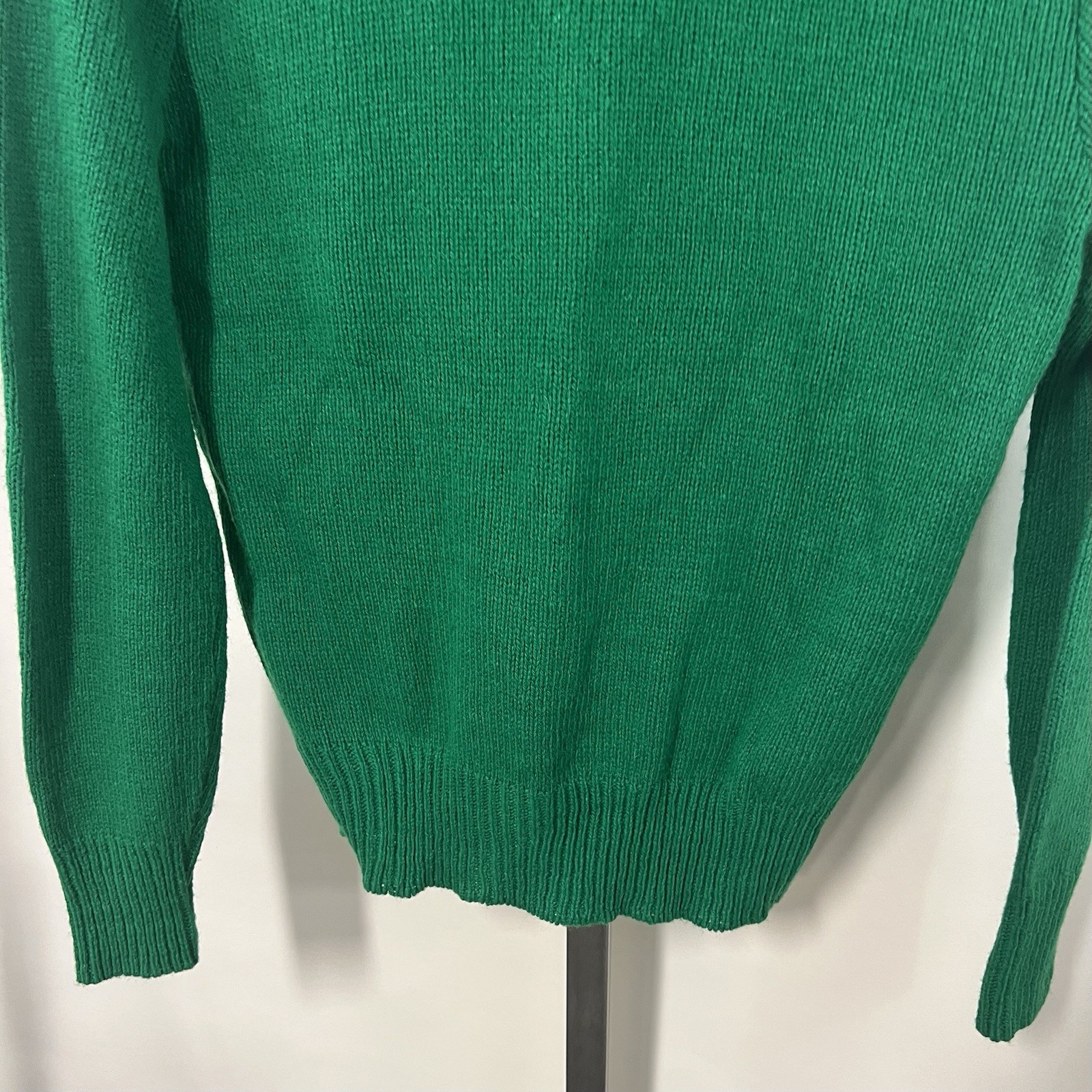 Vintage Helen Sue B&B Sweater Women’s Small High V-Neck Lightweight Kelly Green