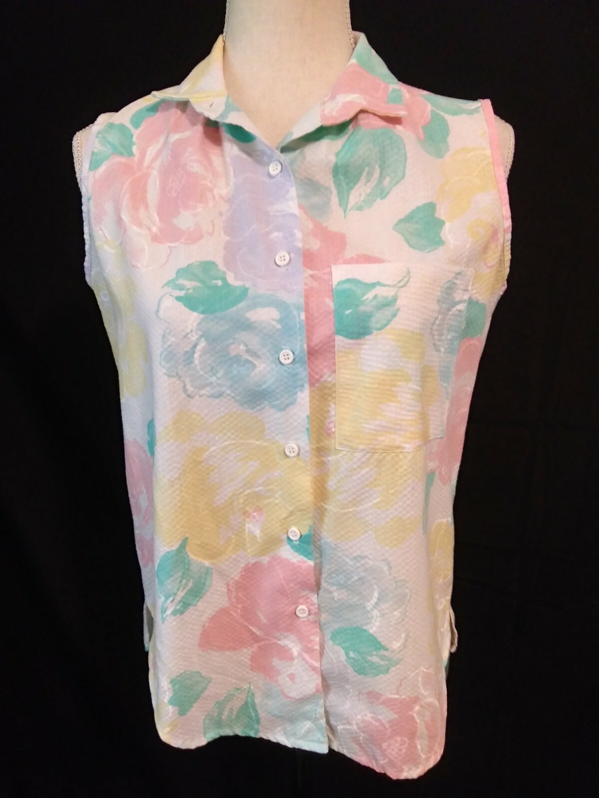 Vtg. Lucky Winner top Sz. 10 cotton blend sleeveless seersucker pastel roses pri