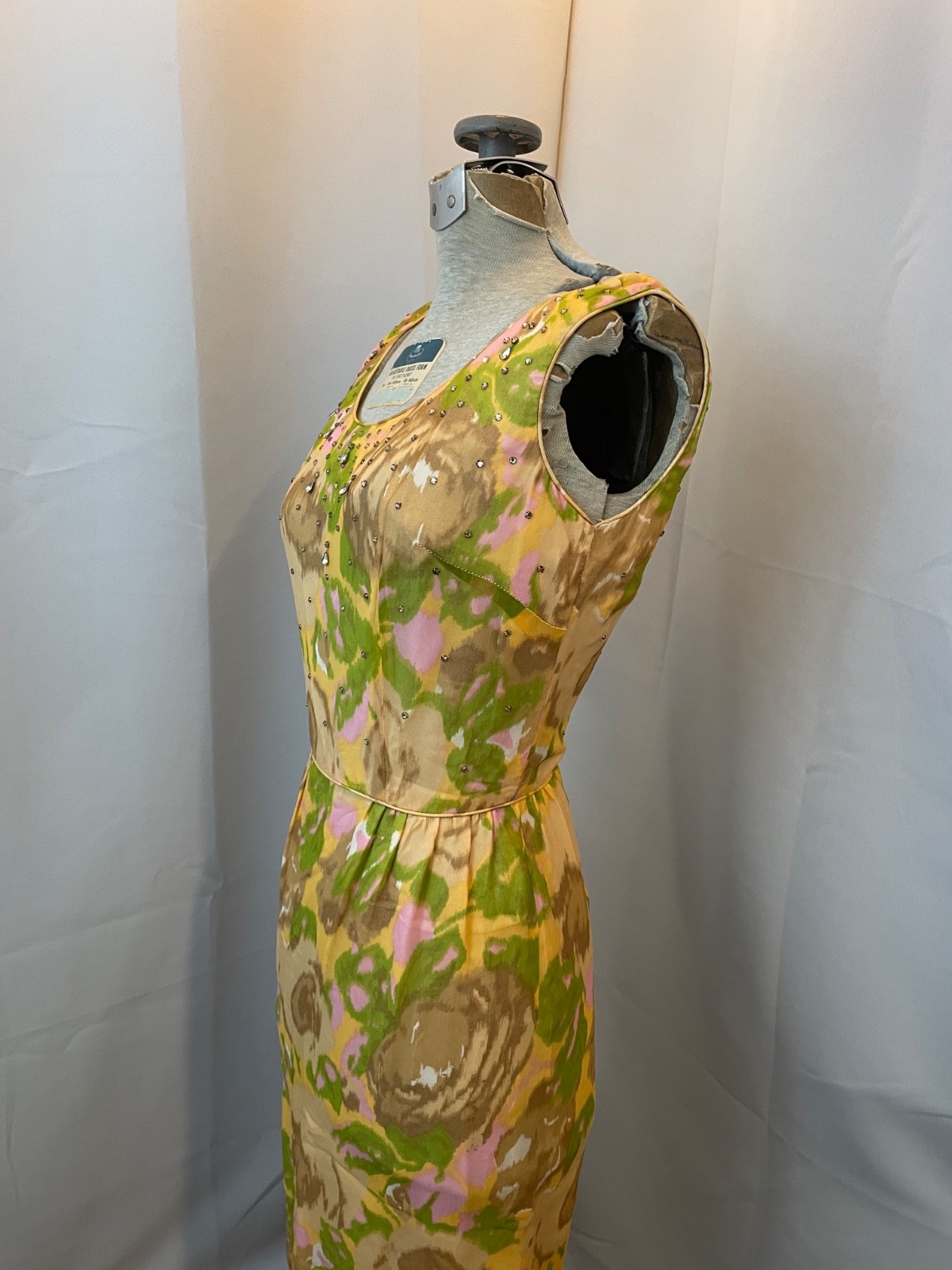 1950s Silk Cocktail Dress with Teardrop Rhinestones Gold Pink White Floral XS