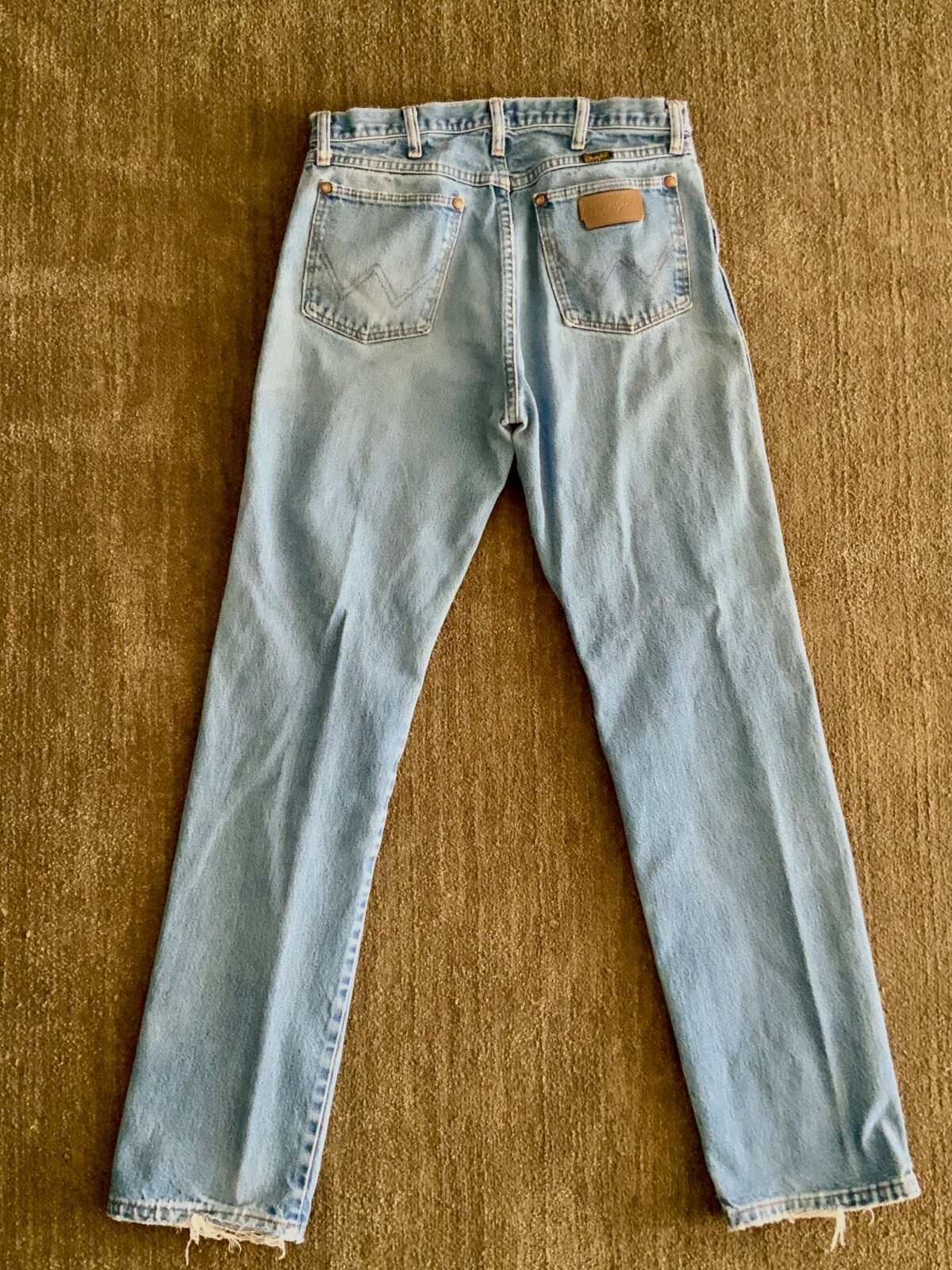 Vintage Men’s Blue Jeans Western Rodeo Cowboy Wrangler Distressed Holes 31 x 34