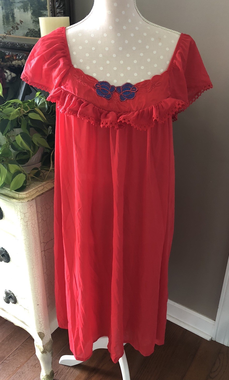 Vtg. 80’s KELLY REED Red Embroidered SS Silky Night Gown Plus Size 26W Or 4X