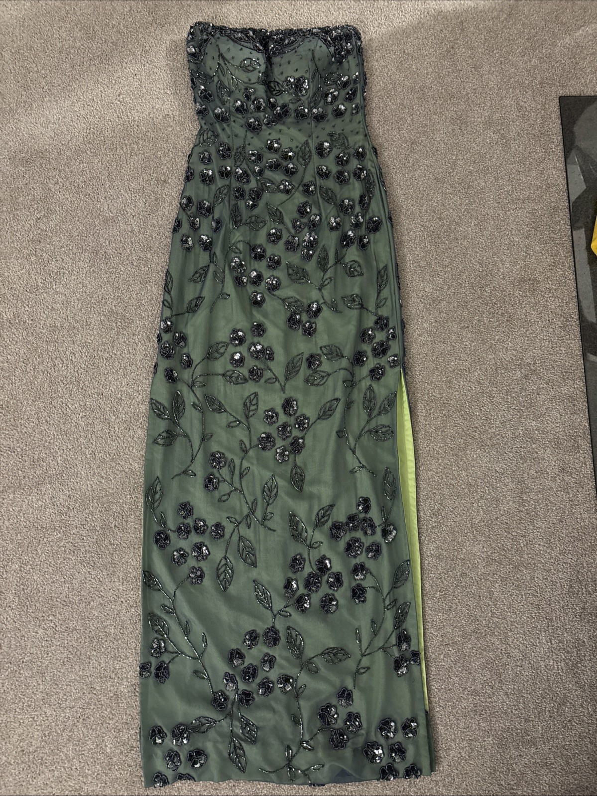 VTG Y2K Andretta Donatello Green Beaded Strapless formal gown, Size XXS