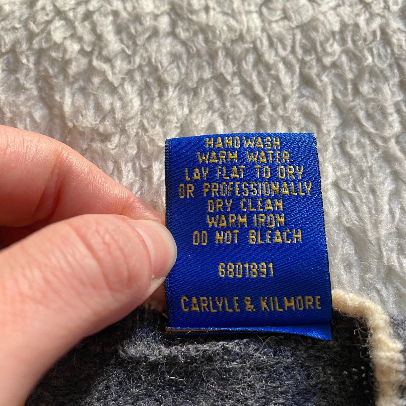Carlyle & Kilmore 100% Virgin Wool Sweater – Small