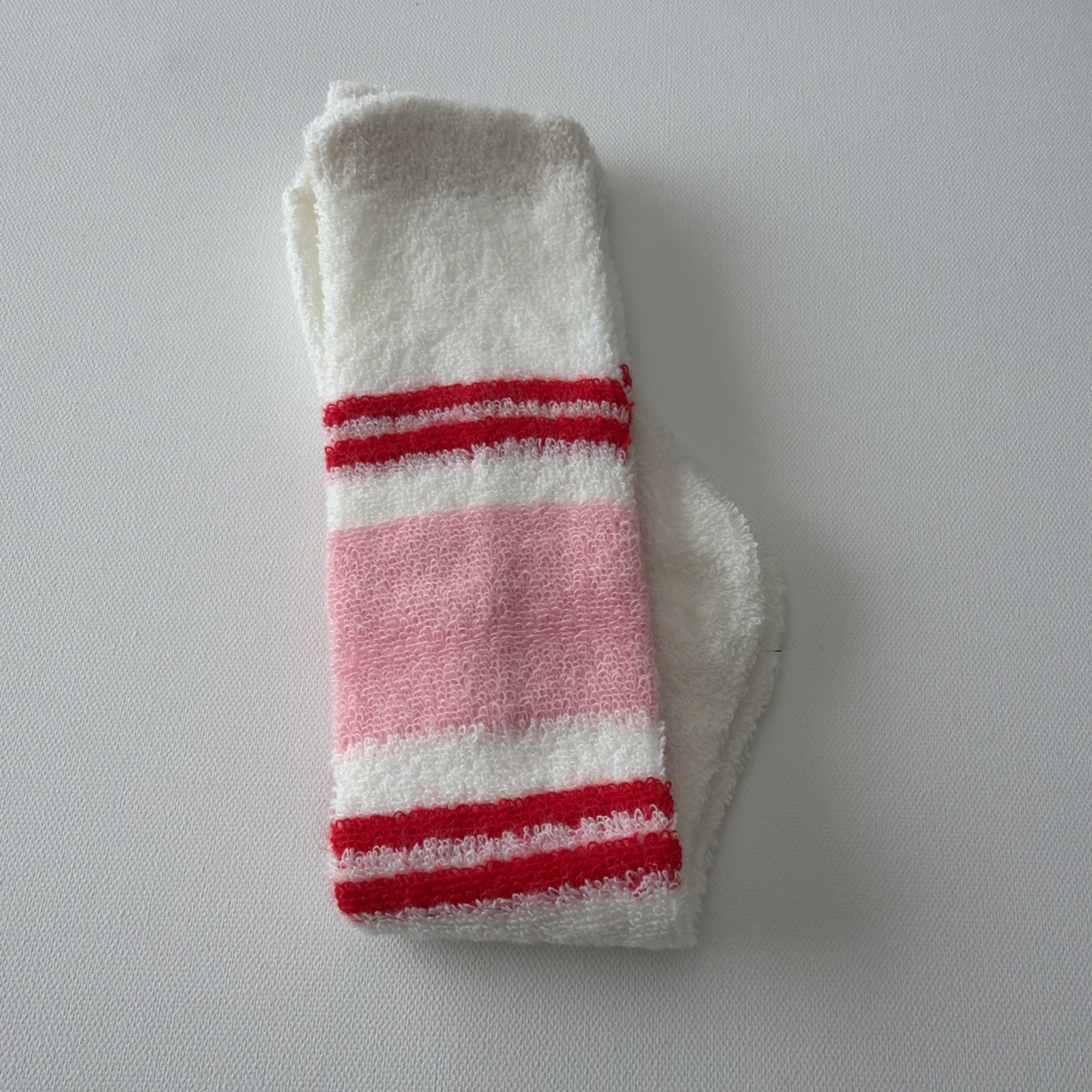 Women’s VTG Socks Crew Over the Calf Pink/Red Striped Acrylic Terry Irreg 8-10.