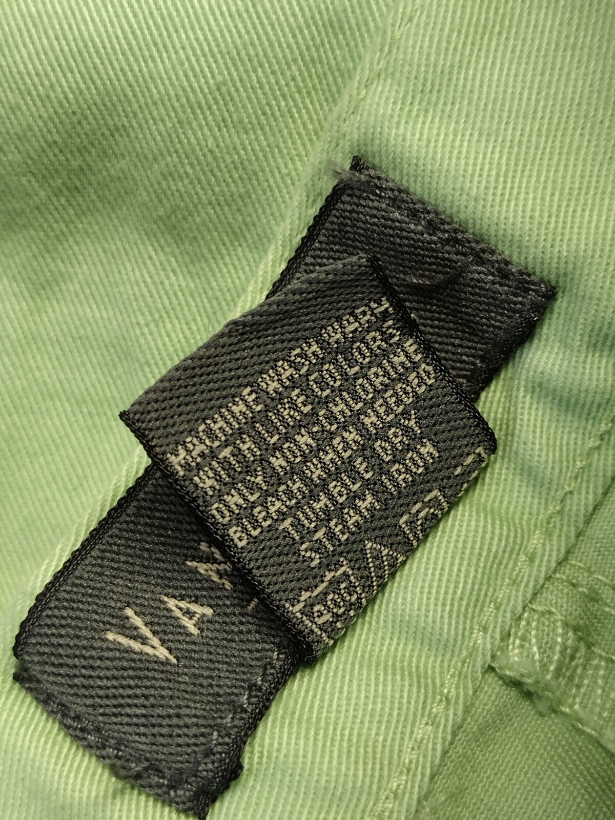 VINTAGE VAN HEUSEN SHORT PANTS SIZE 10 GREEN ZIP & BUTTON CLOSURE NWT 100%…