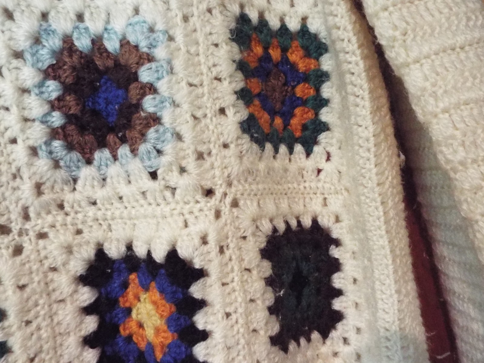1970s VTG Women’s Handmade Crocheted Granny Square Sweater Boho Hippie Thane