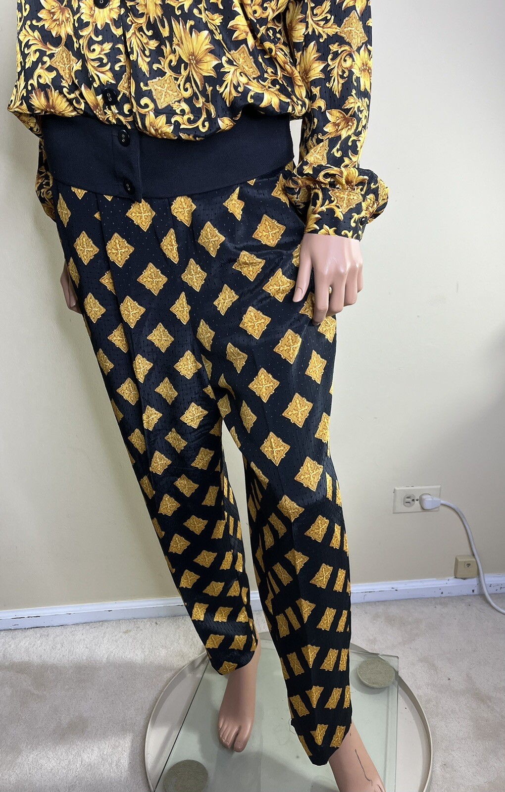 Vintage 1980’s Size 10 Collections by Josephine L/Sleeve Poly Jacket & Pant Set