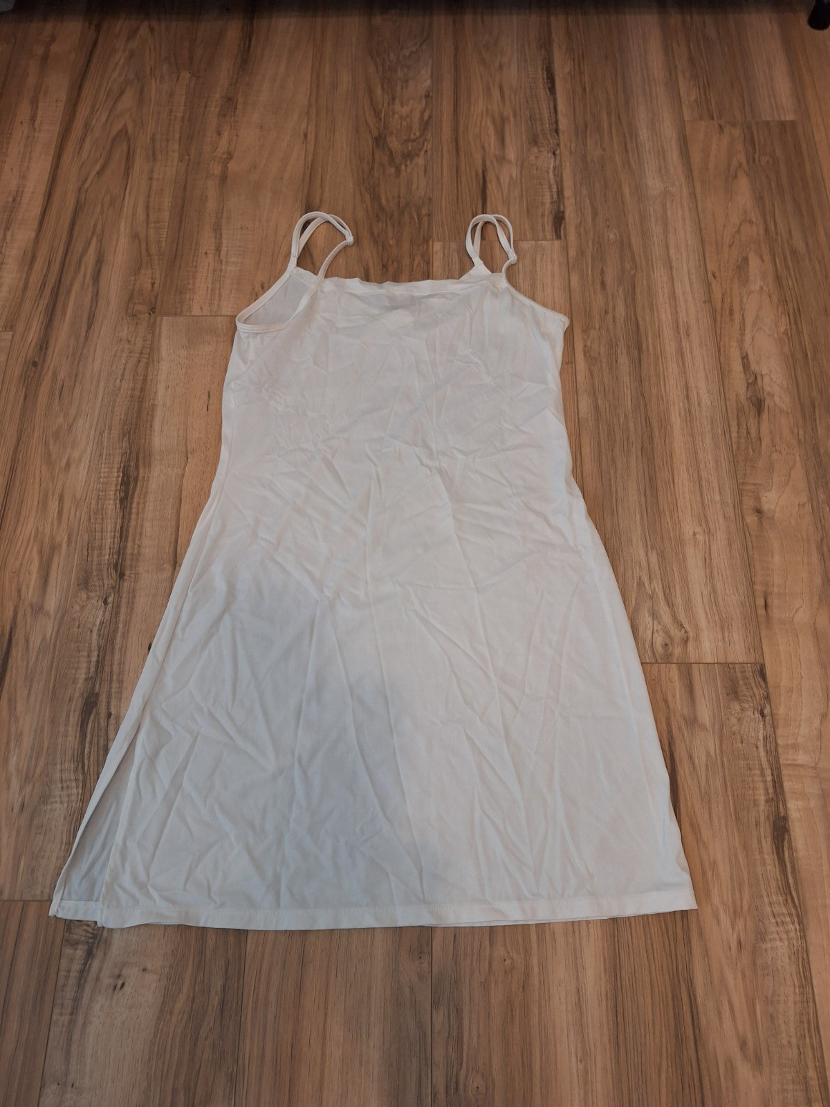 Vintage Womens Vanity Fair Full Slip White Butter Soft Nylon Midi S 32″ Knee