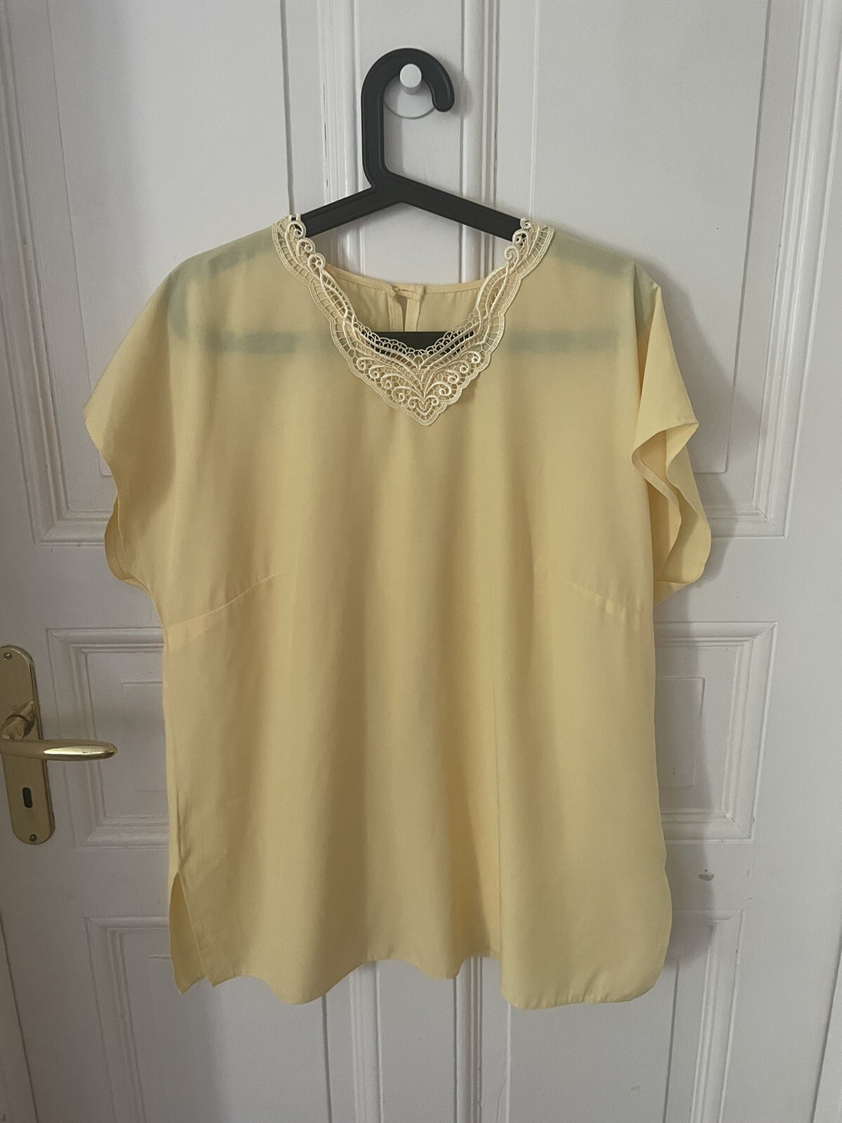 Vintage 80’s Yellow Viscose Blouse with Lace Collar- Size XL