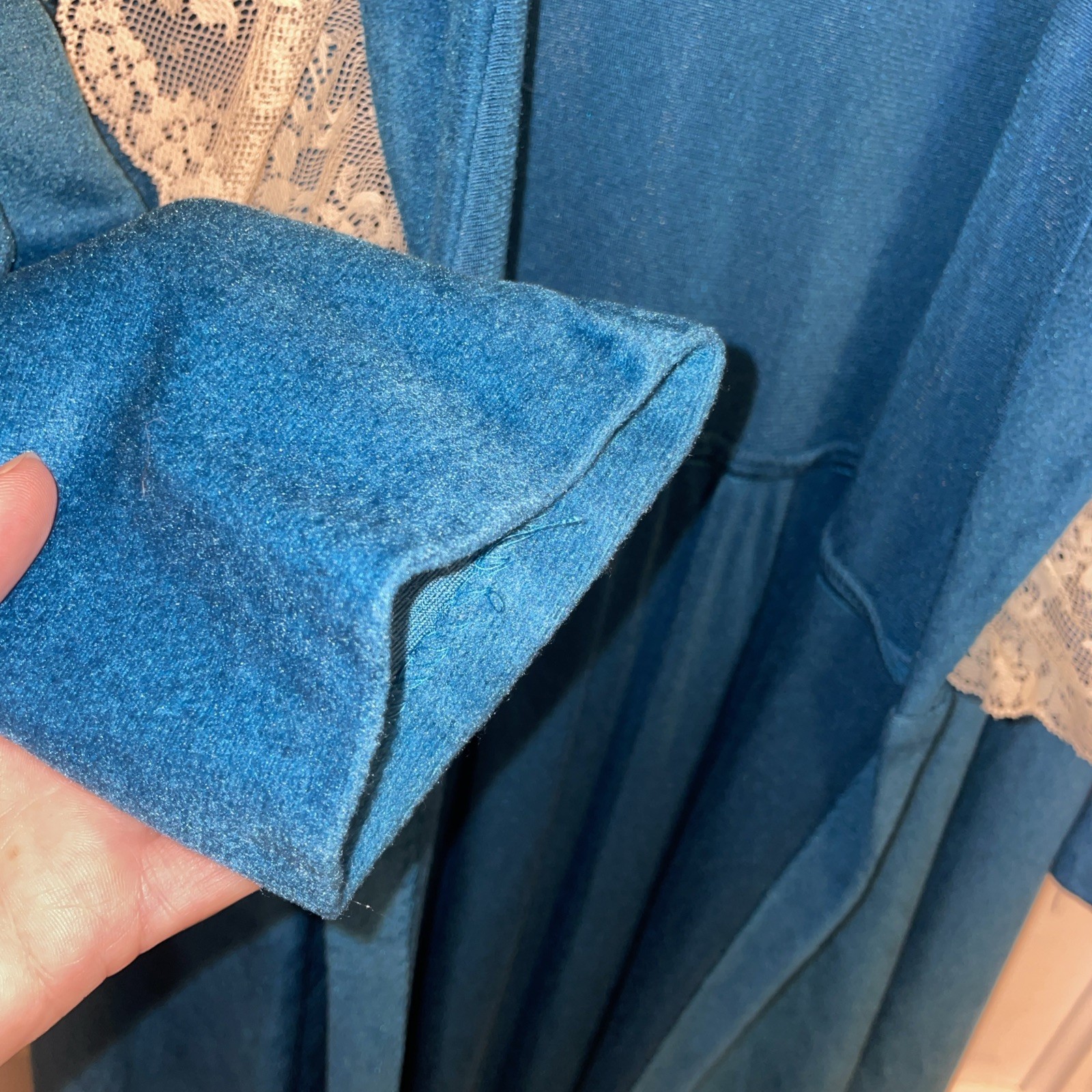 Vintage Teal Velvet Long Housecoat Lace Trim Grandma Granny Nostalgia M 12-14
