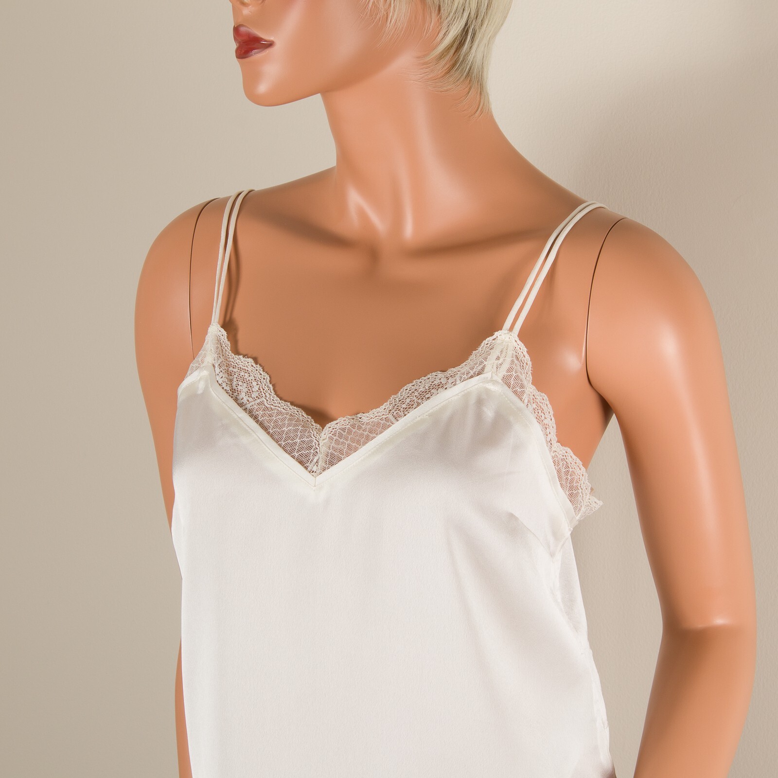 💖ABERCROMBIE FITCH Ivory Cami Tank Top Silky Spaghetti Strap Button Lace Trim S