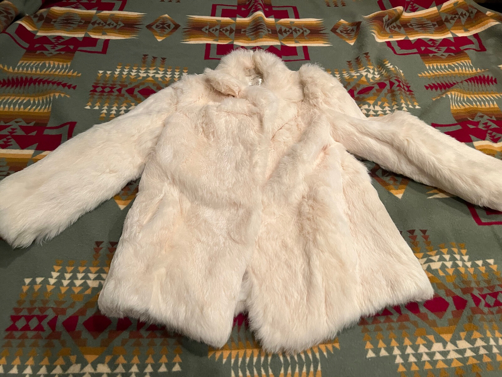 EUC🔥 Safuron Natural Rabbit Fur From France Made in Hong Kong Size L Women’s