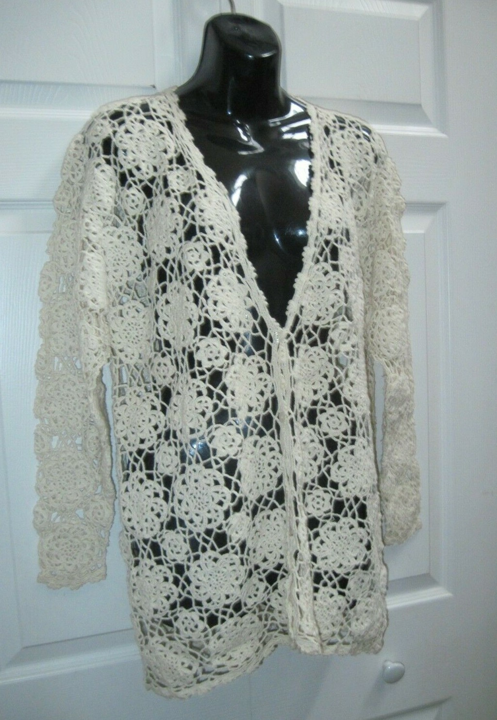 Styles to Go Women’s Large Crochet Knit Top Sweater Long Sleeves Buttons Front