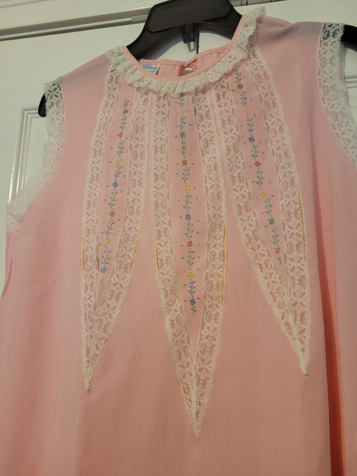 VTG 70s EVE STILLMAN HAND EMBROIDERED NIGHT GOWN PINK WOMENS S