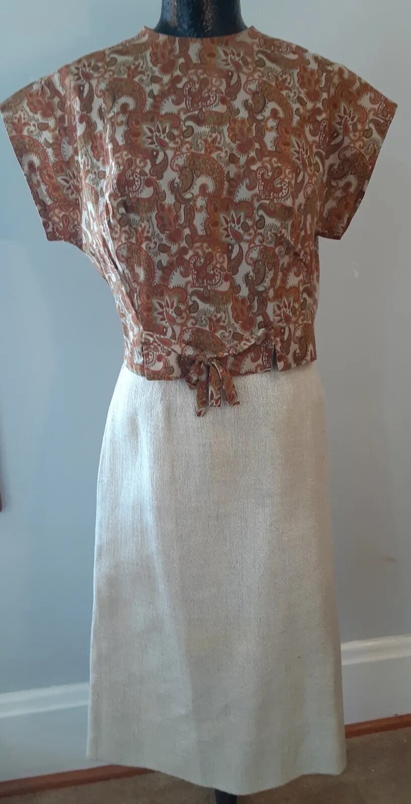 1960s 3 Pc Skirt Suit OFF WHITE SKIRT JACKET PAISLEY PRINT BLOUSE 40-31-42 AS IS