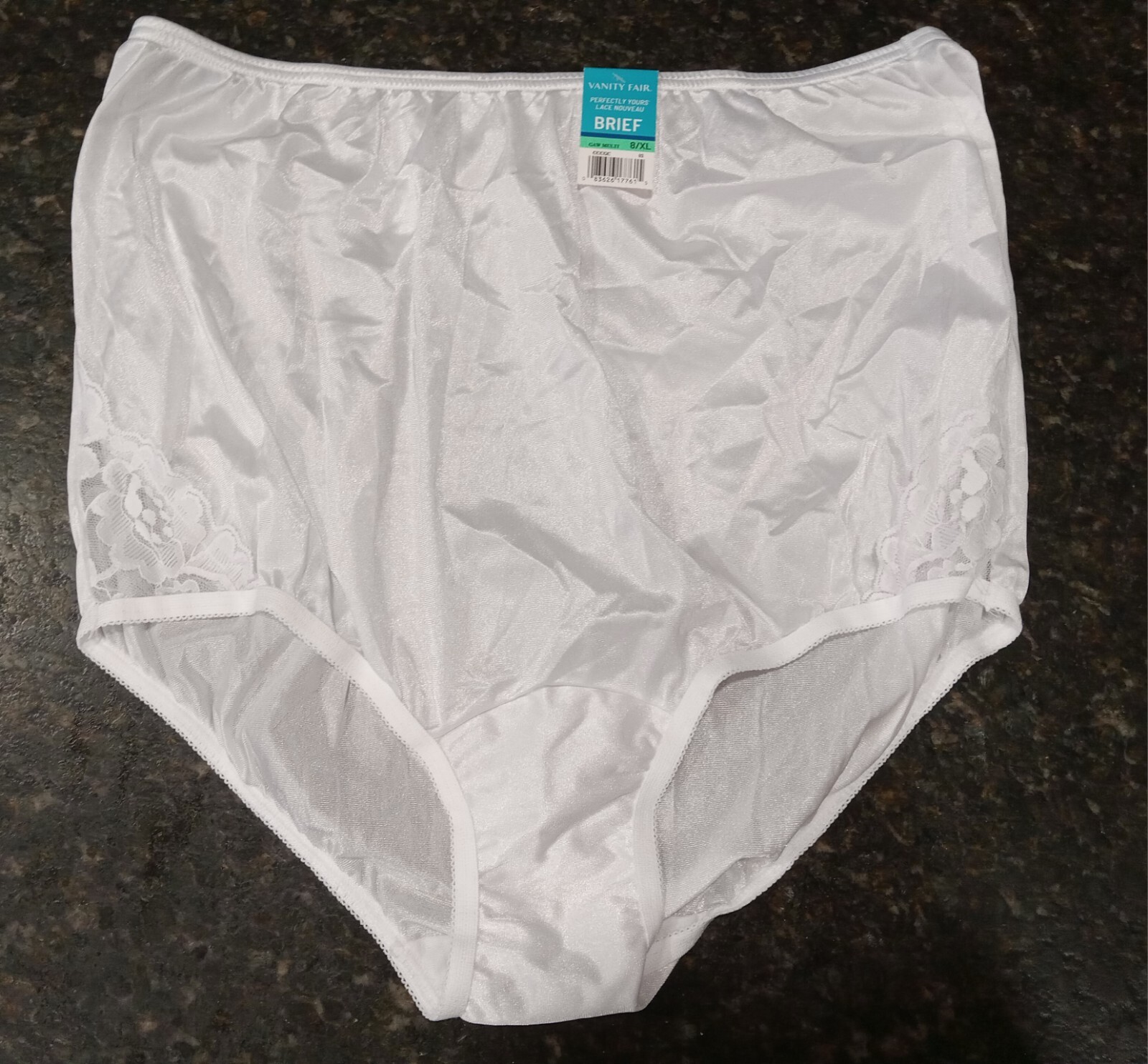NWT Vanity Fair White Perfectly Yours Lace Nouveau Silky Panties Sz 8/XL 13-001