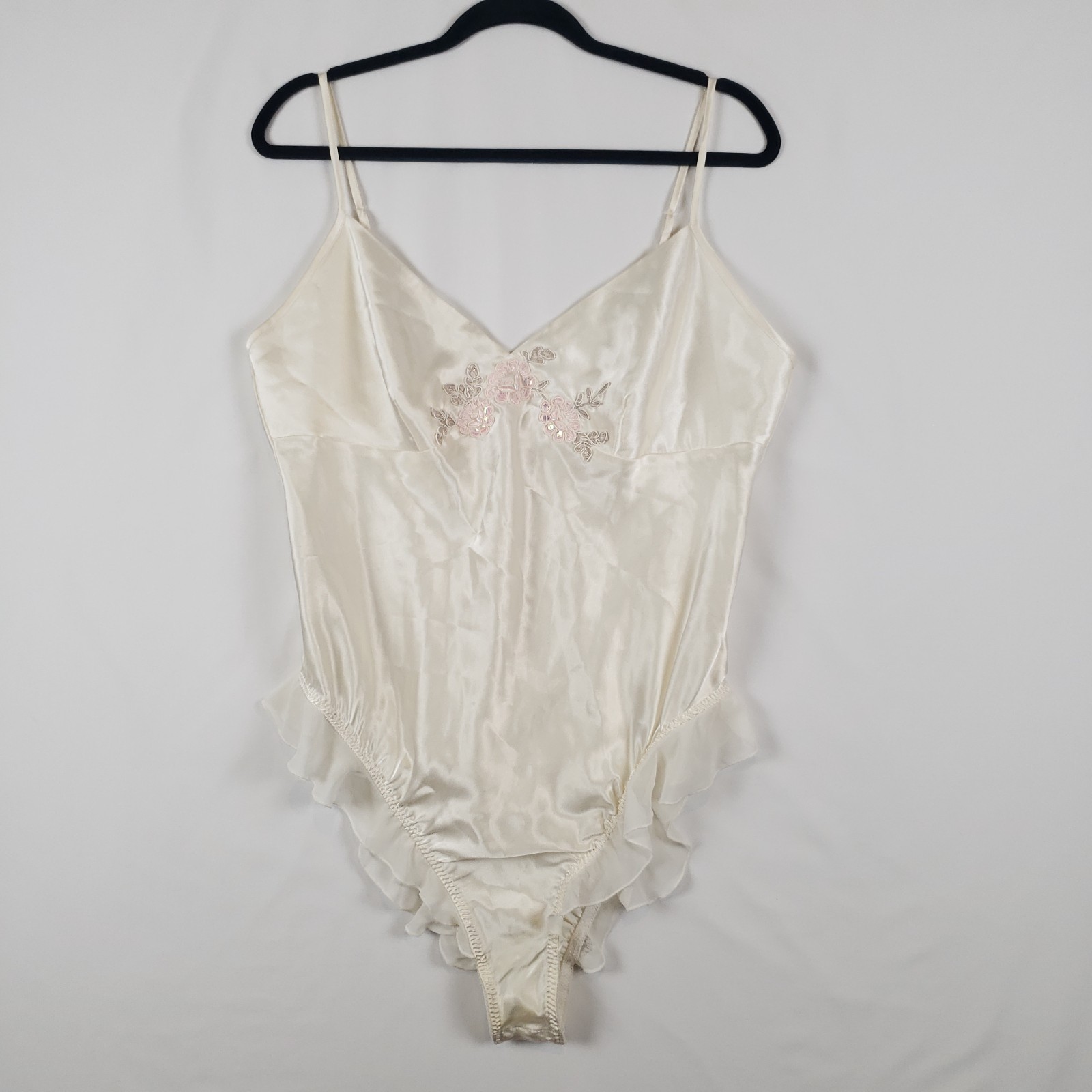 Vintage Satin Teddy Womens X-Large Glossy Ivory Ruffles Sequin Applique Flaw