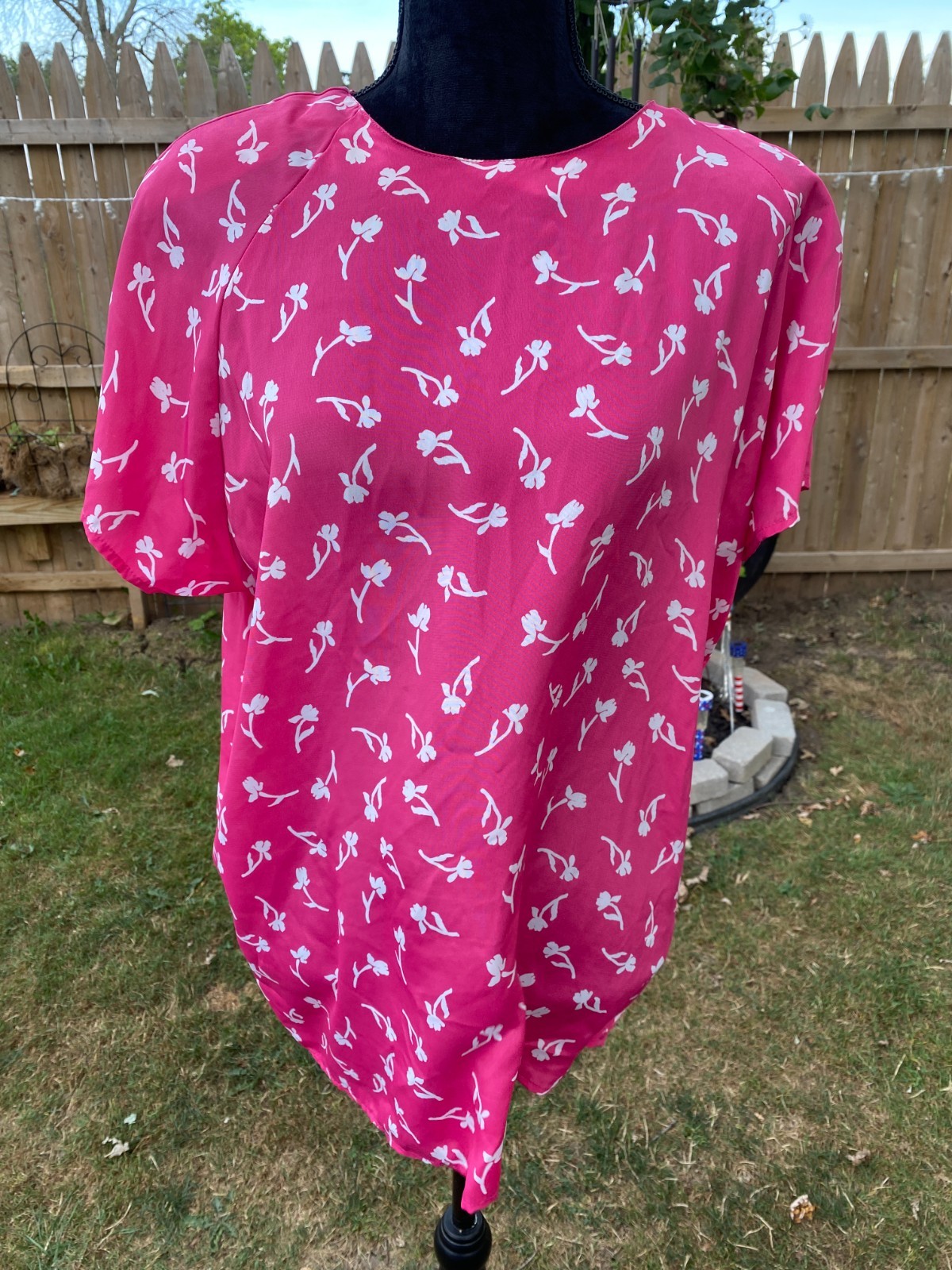 Vintage 'Impressions of California’ Pink with White Flower Print SS XL