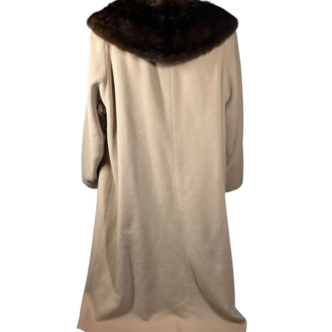 Vintage 1960s Cashmere Peacoat Fur Collar Size Large? A-Line Bracelet Sleeves