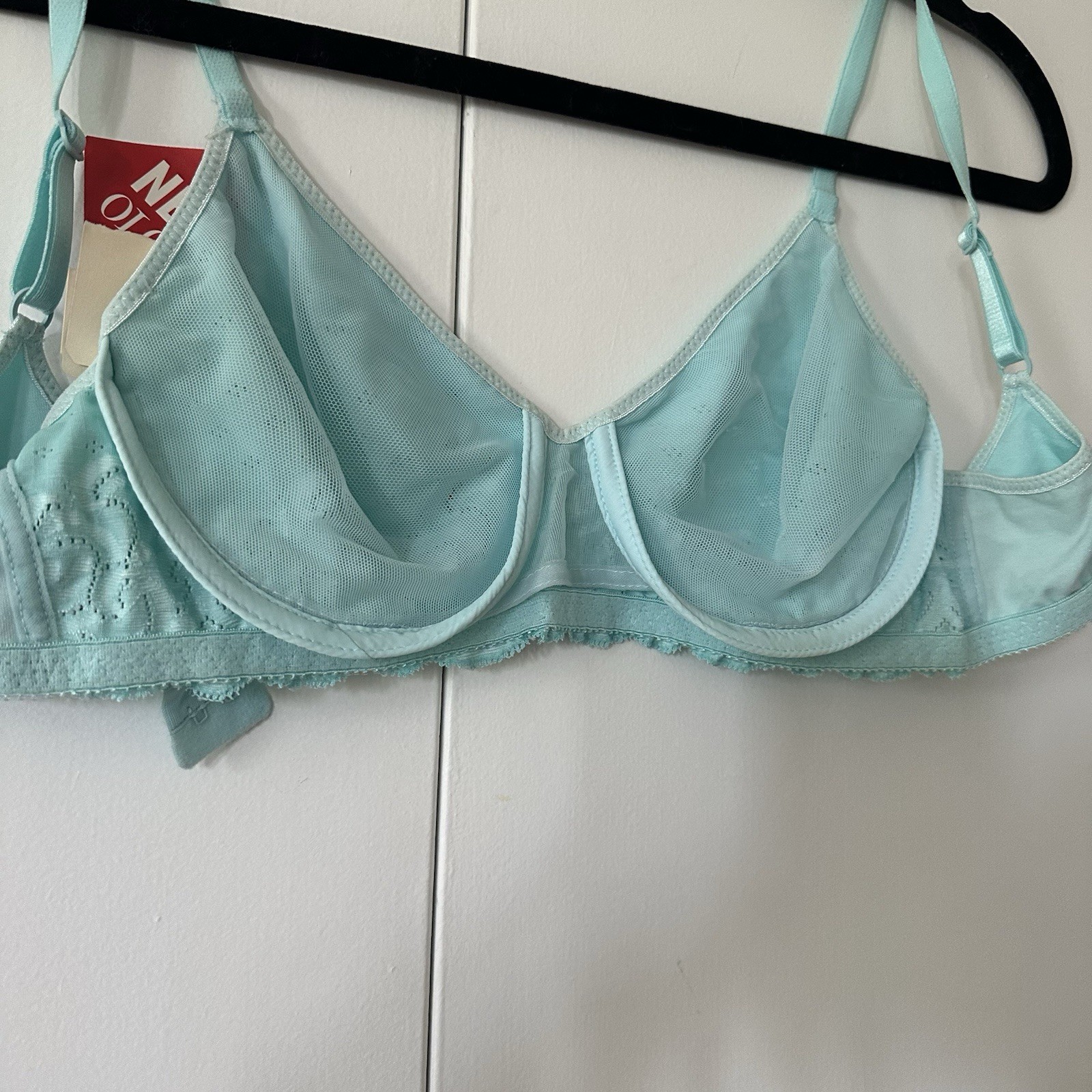 Vintage 1980s/1990s Deadstock Turquoise Pointelle Floral Underwire Bra OLGA 36B