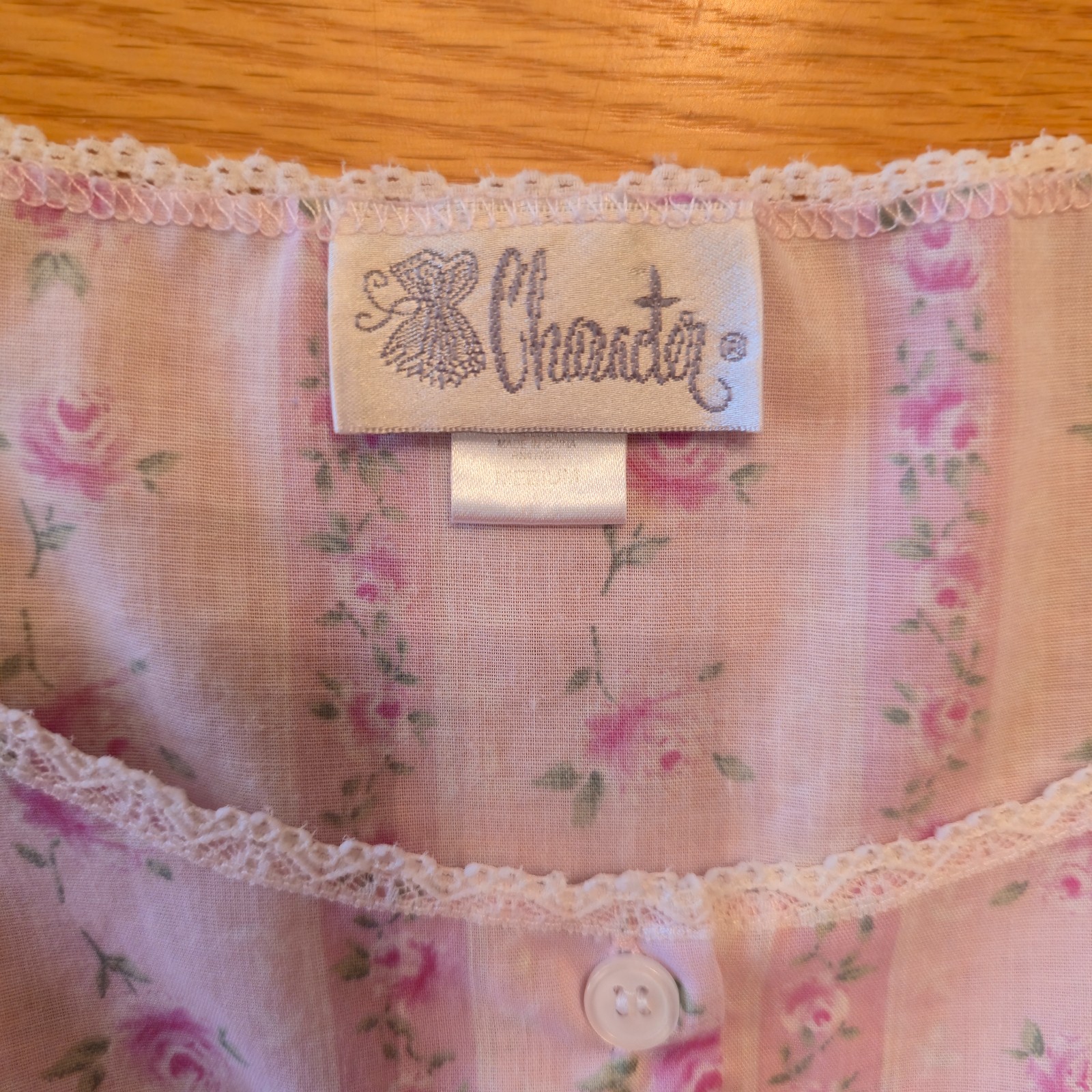 VTG Character Gown pink Lace Trim Embroidered Roses Size M cottagecore grannycor