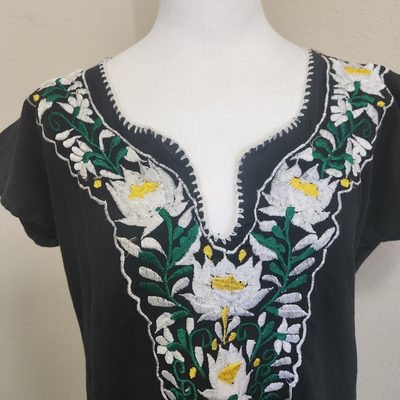 Vtg 70s Embroidered Ethnic Mexican Peasant Dress Boho Tunic L Black Lotus Resort
