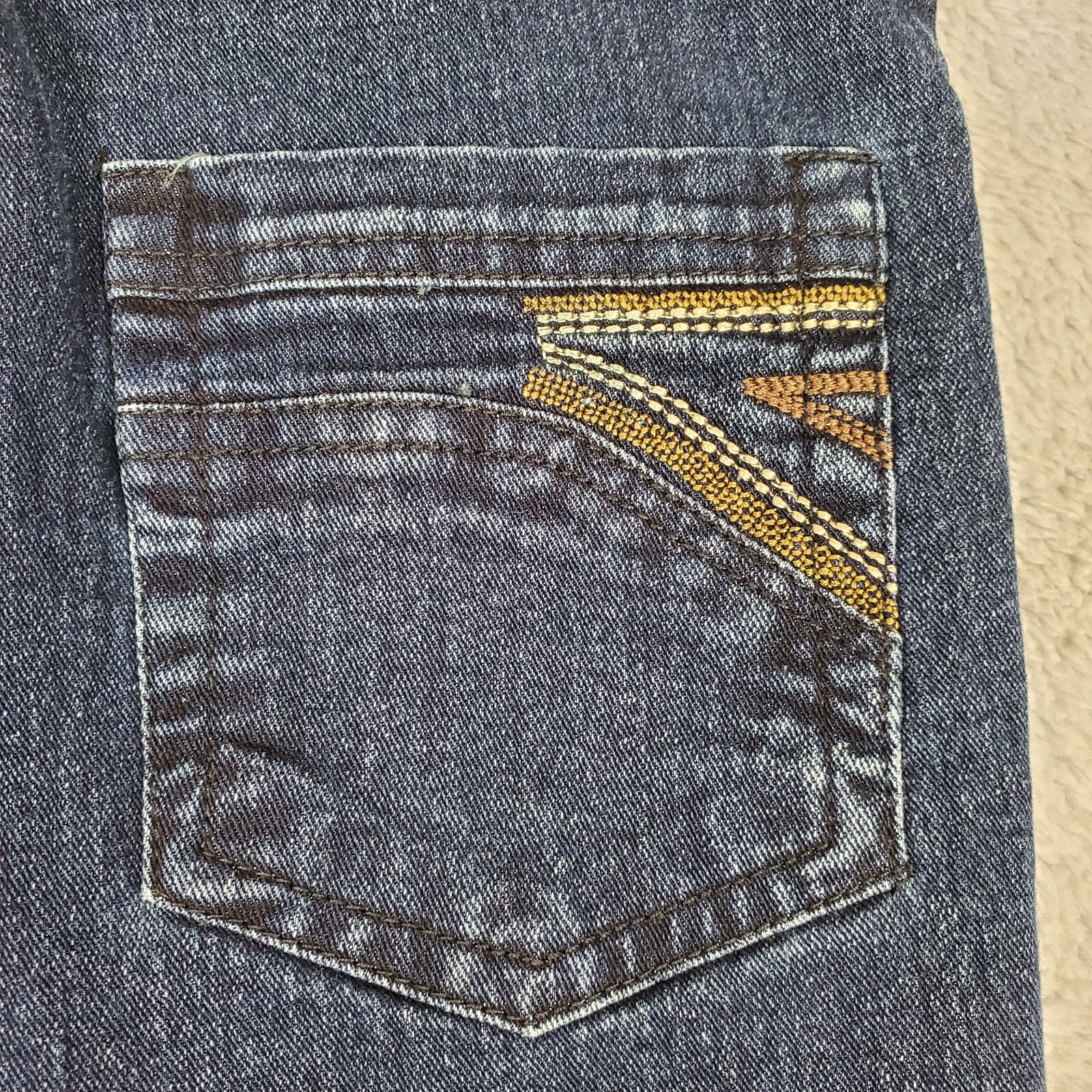 Vtg Women’s High Waist Straight Leg Ankle Jeans Sz 28″x26″ Embroidered Dark Wash