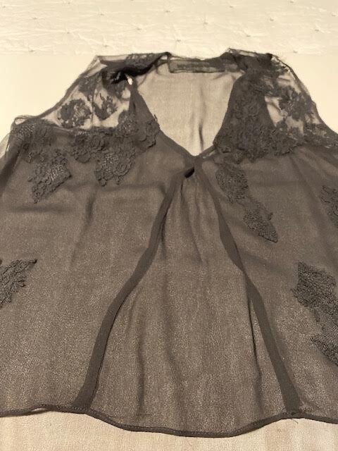 VINTAGE Reformation Black V-neck sleeveless lagenlook blouse top silk/lace