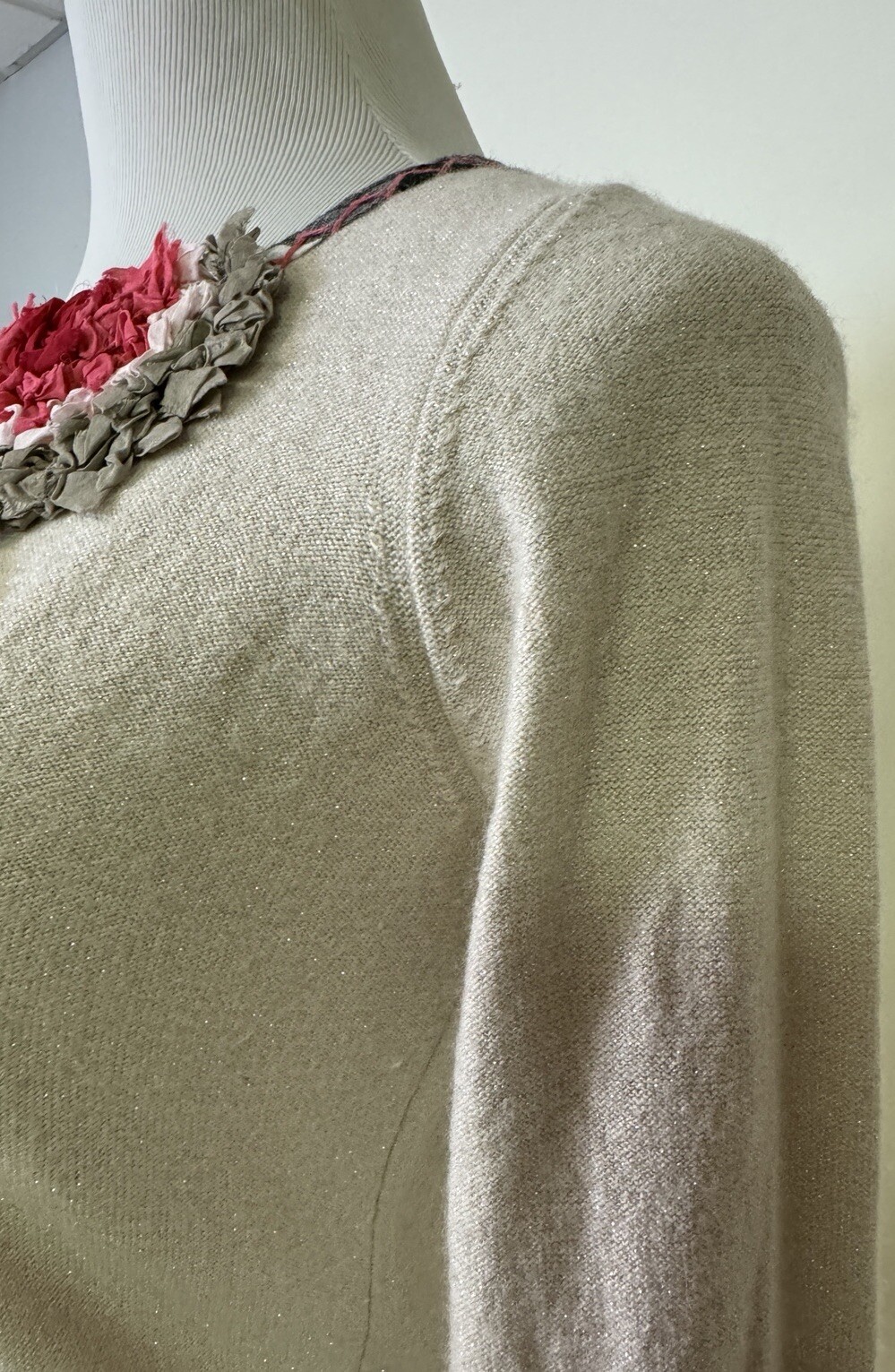 VNTG Anthropologie Karen Nicol Sweater Cashmere Blend, Beige Metallic SZ Medium