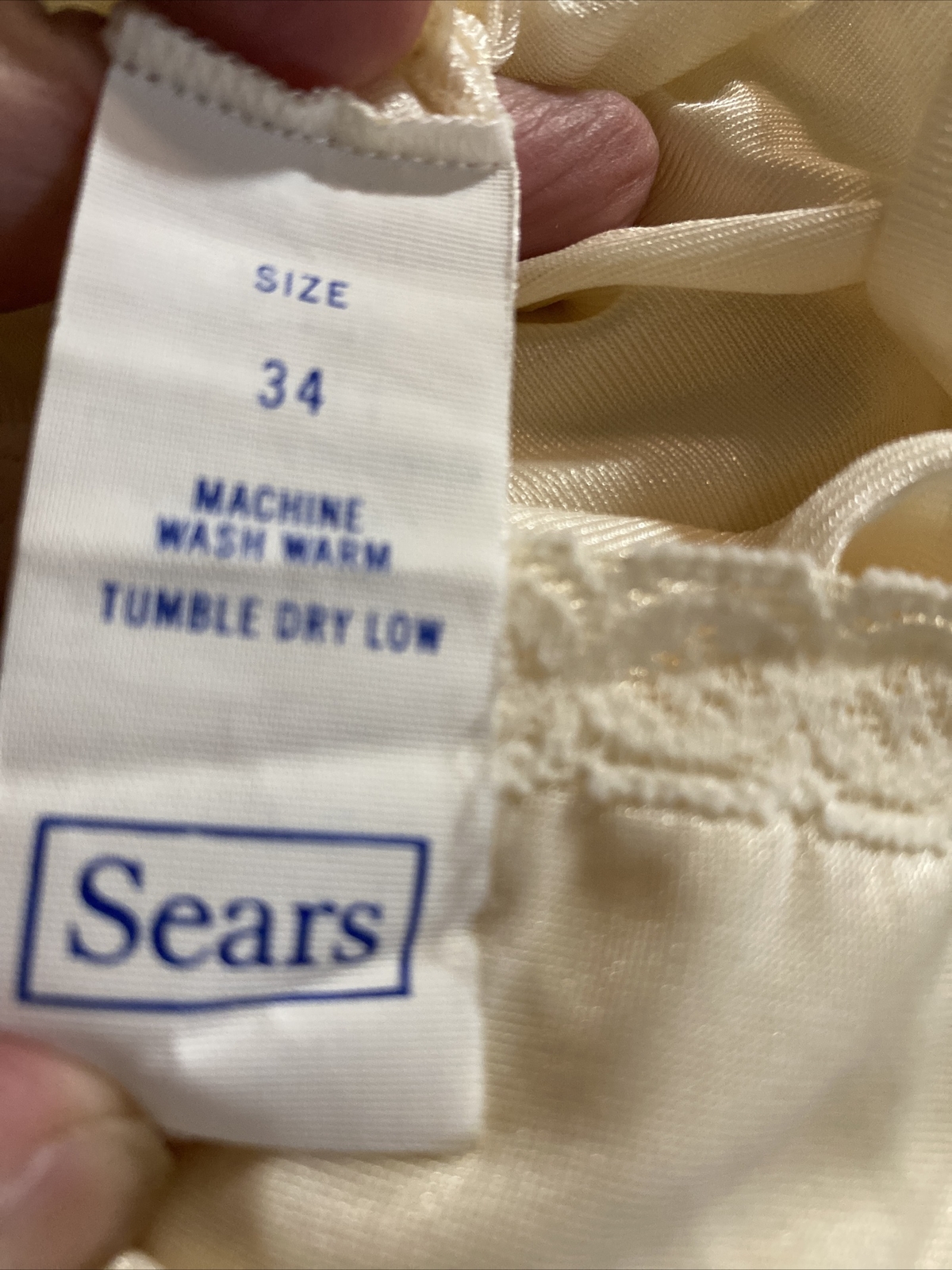 Vtg Lace Sears Doesn’t Slip 34 Beige Nylon Strapless Dress Lingerie Anti Cling