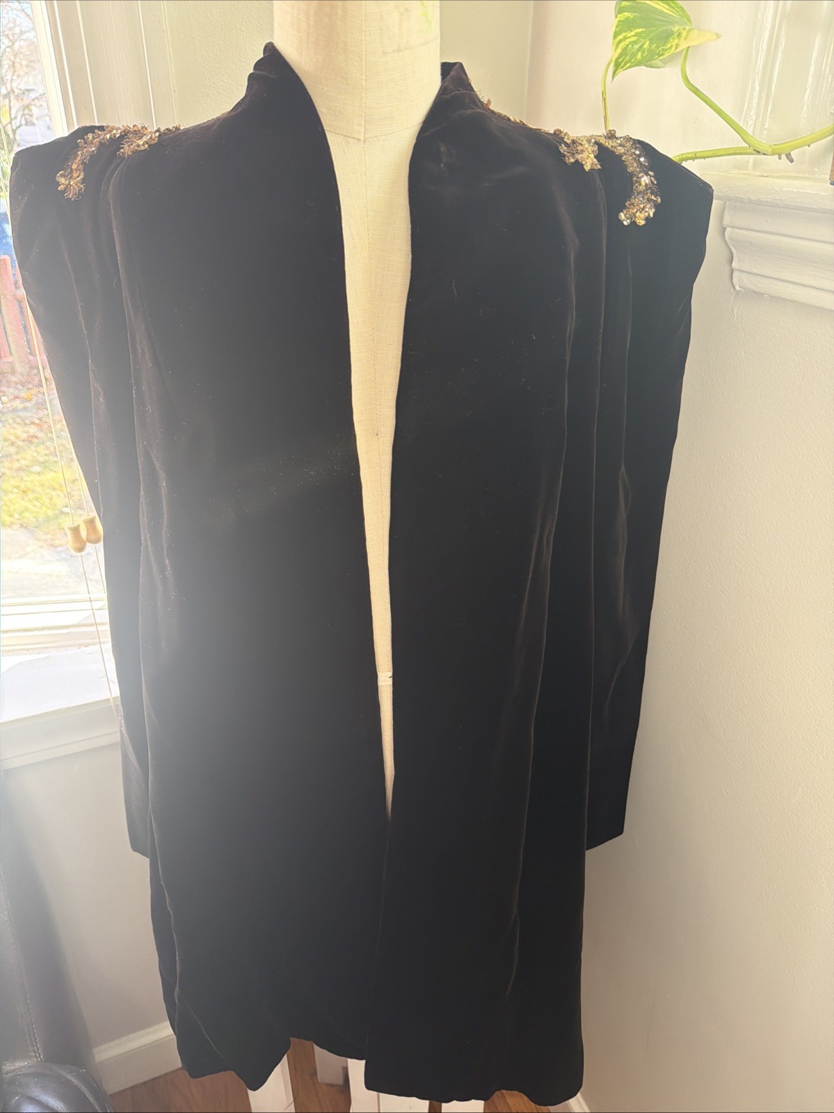 Marsha Original Vintage Velvet Dinner/Opera Jacket Sequined Padded Shoulder