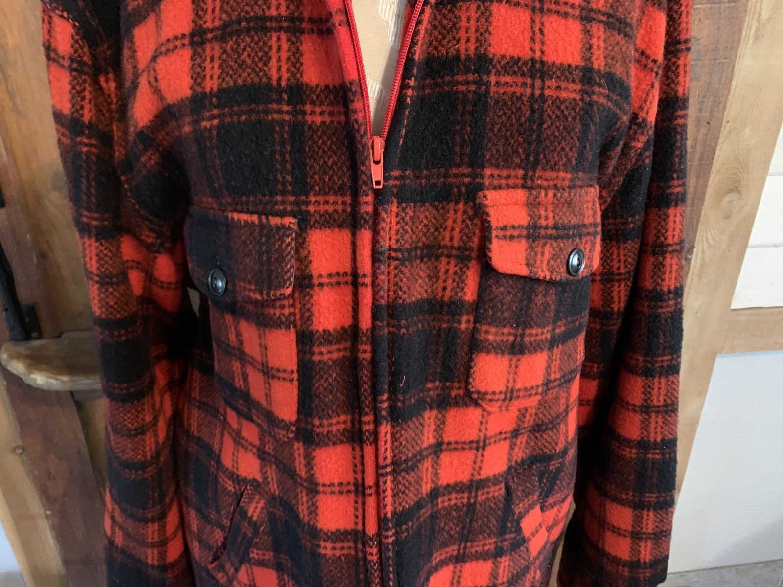 VTG MELTON Red Black Plaid Zippered Jacket Coat Pockets YKK Zipper Size Large