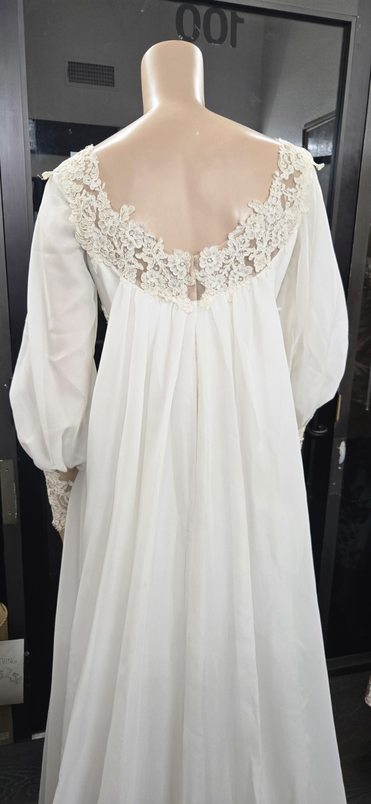 Bianchi Vintage 60s Ivory chiffon with Alencon lace trim Wedding Dress sz 8