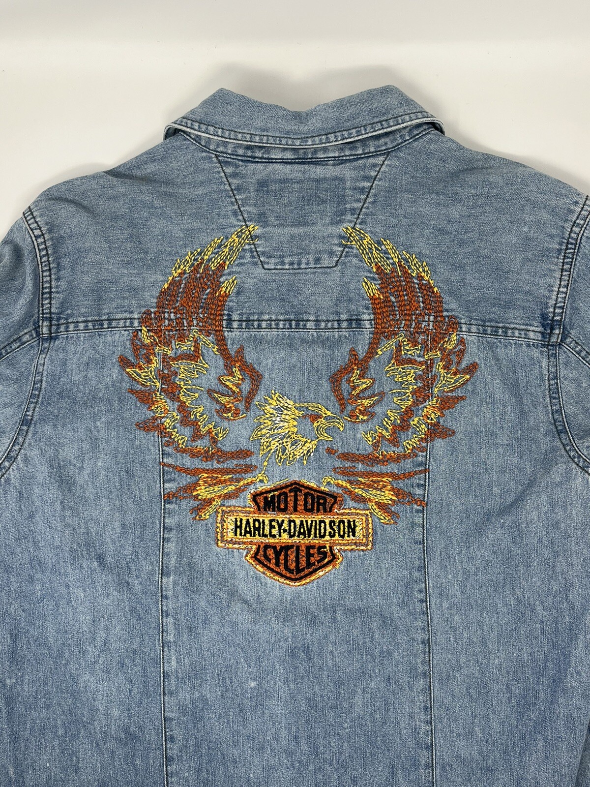 Vintage 1990s Women’s Harley Davidson Embroidered Fire Eagle Denim Shirt (M)