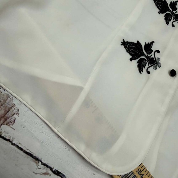 Dress Barn Embroidered Button Down Blouse White M Vintage Vibe