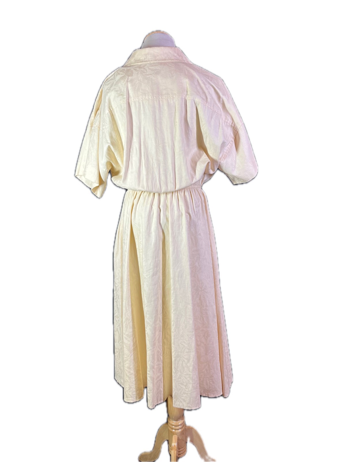 Vintage 1980s Leslie Fay Size 10? Cream Short Sleeve Shirtdress Pockets