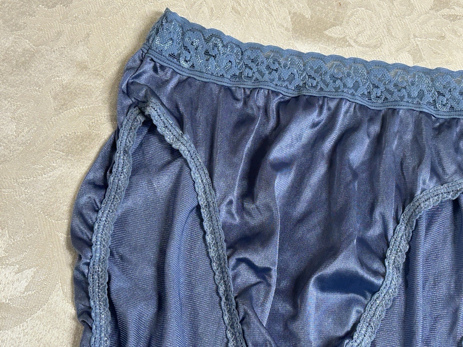 Vtg HANES Silky Satin Hi-Waist French Hi-Cut Wide Lace Band Size 6 Blue Panties