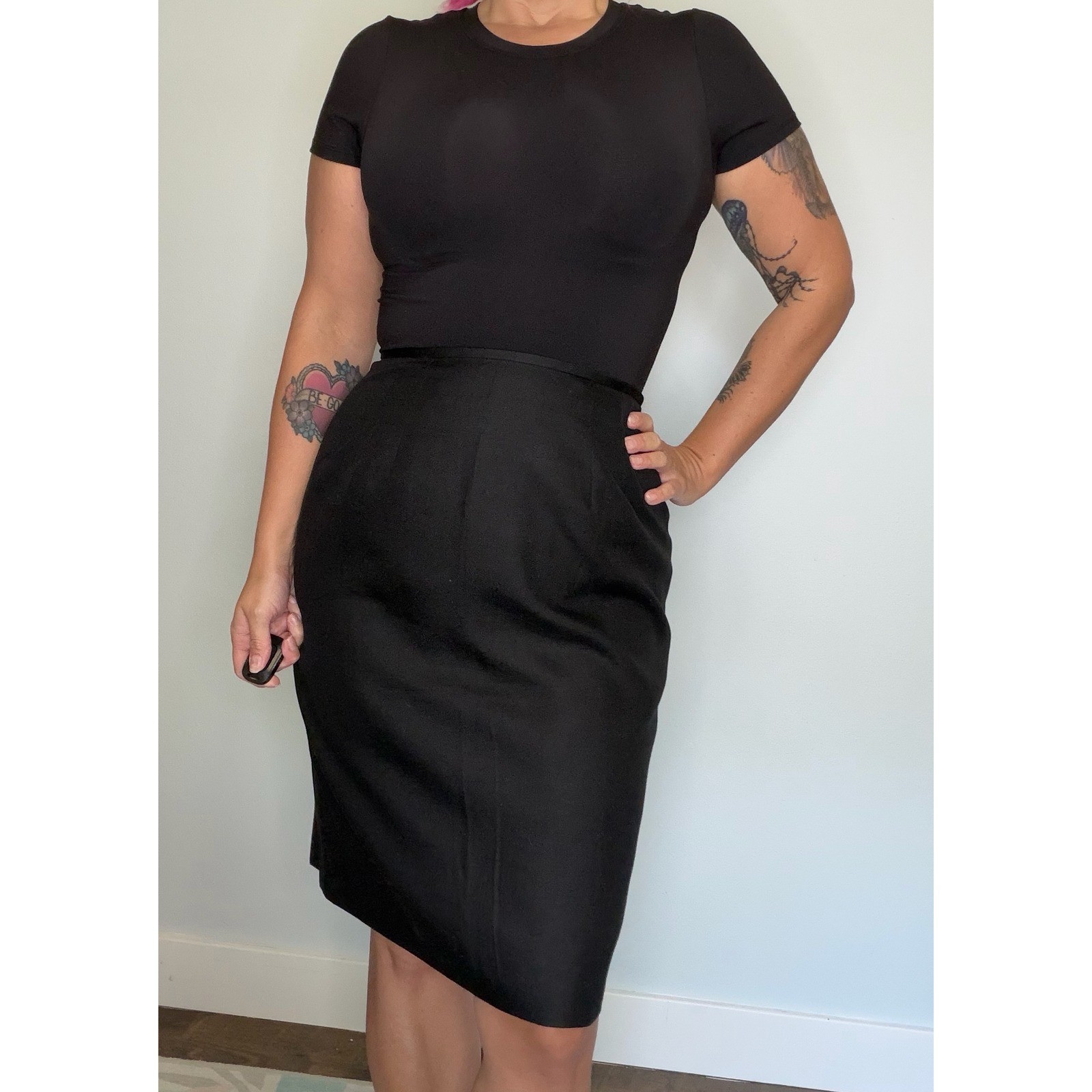 Vintage Worth – 100% Silk Black Pencil Skirt Old Money Classic Quiet Luxury