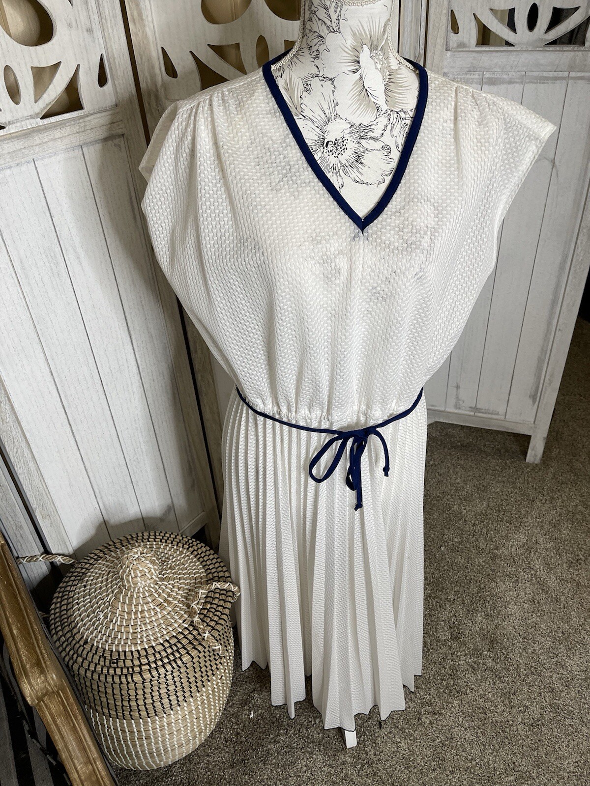 Vintage 80’s Cue Fashions Flare Dress Plus Size 20.5 White Blue Accordion