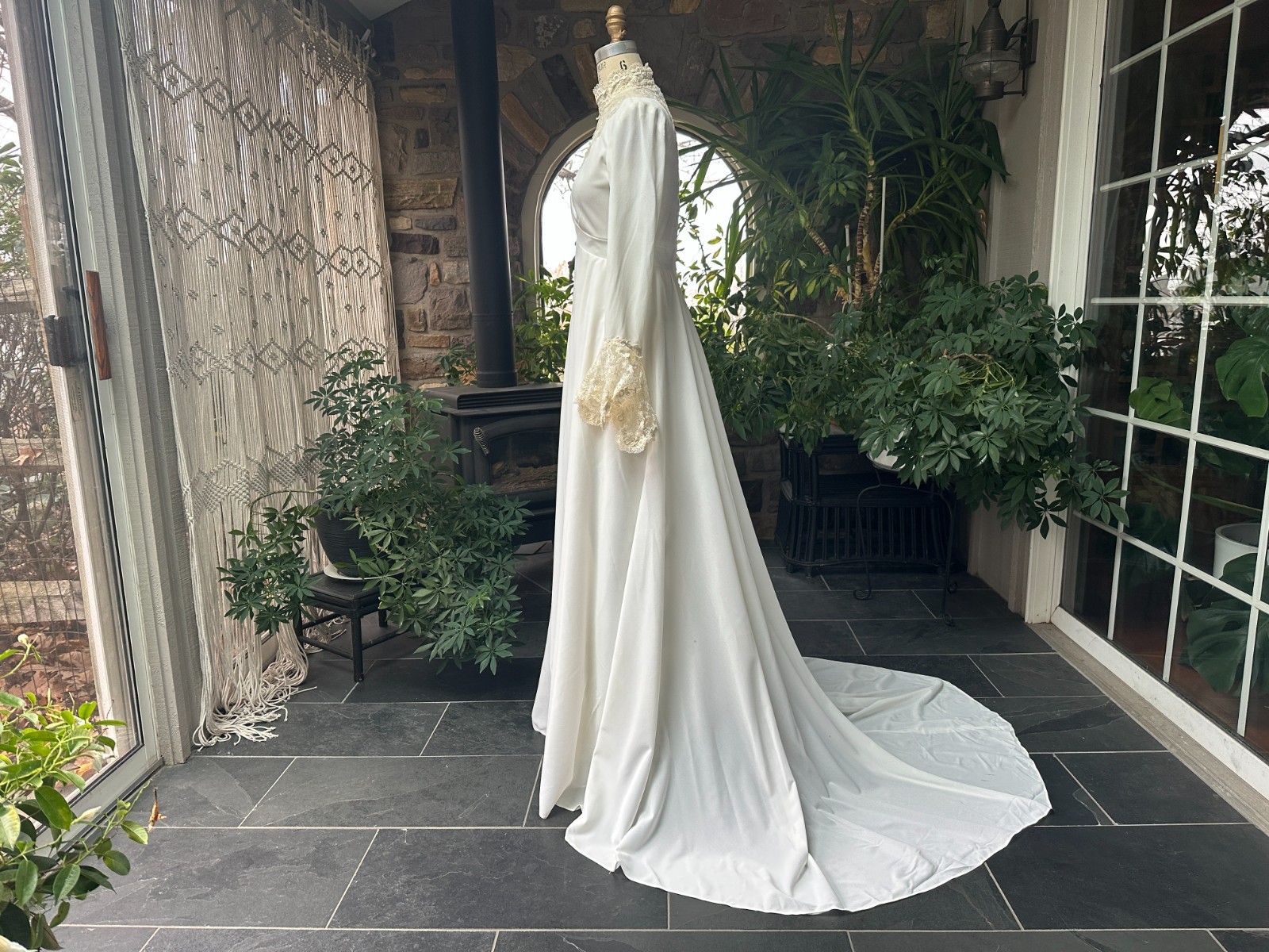 Vintage 1970s Romantic White Ivory Lace Bodice and Flounce Sleeve Wedding Dress
