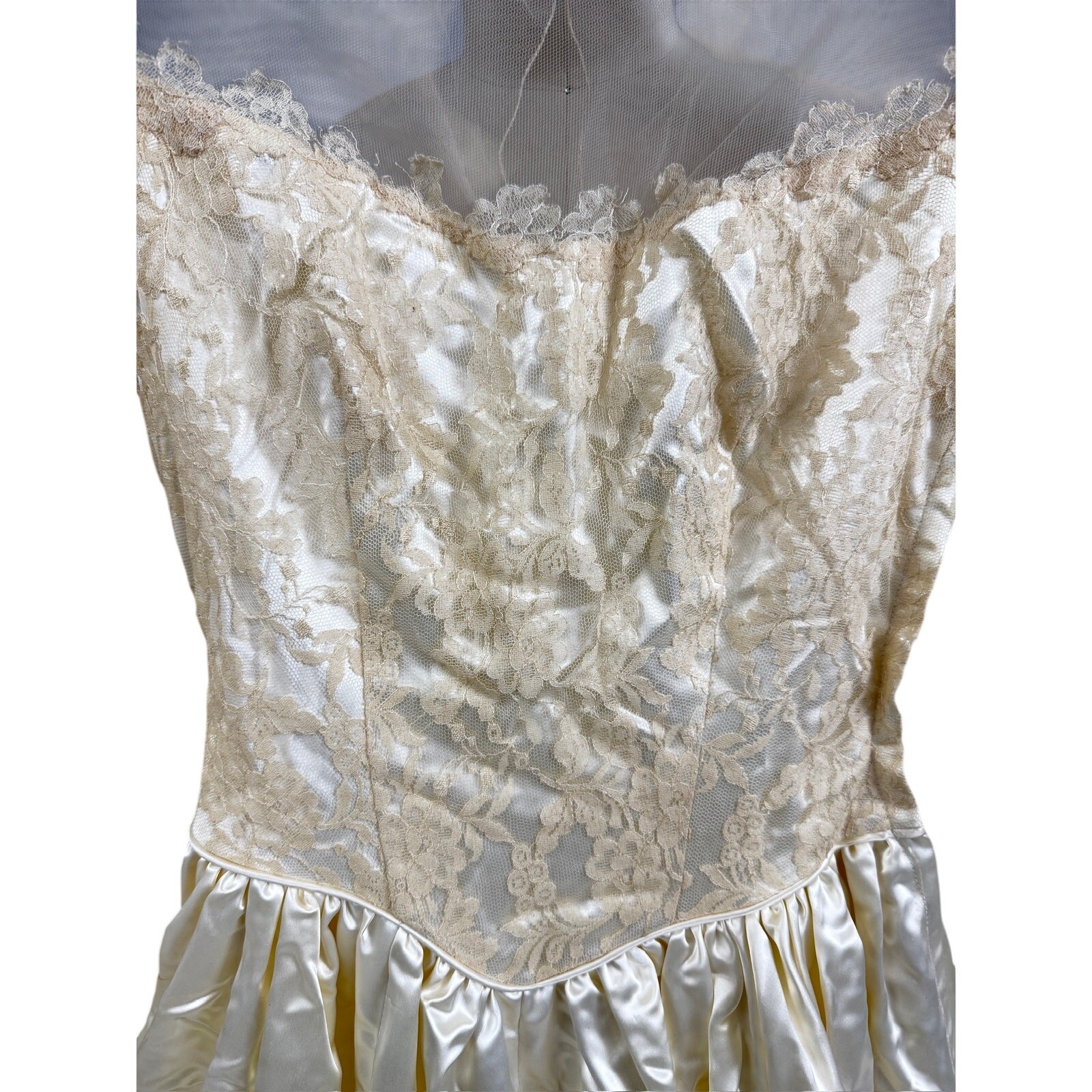 VTG 40s Hess Ivory Skinner Satin Wedding Gown Lace Illusion Yoke Train XS