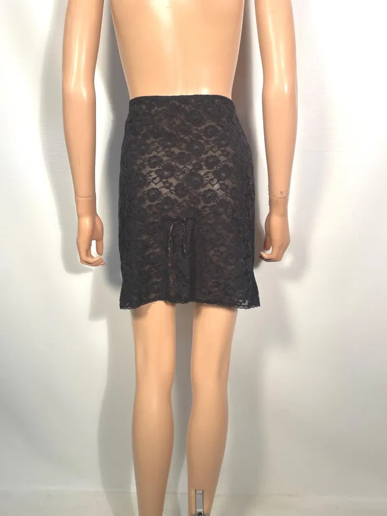 Vintage 60’s Black Lace Half Slip Made In Hollywood USA Size M