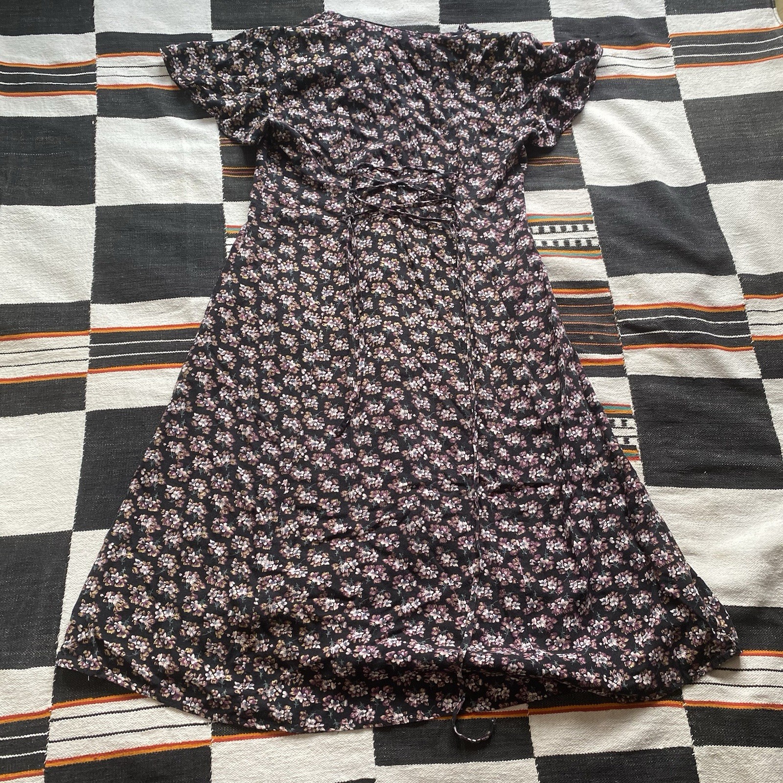 Vintage 90’s Caroline Wells Floral Midi Dress. Corset Back Tie. Rayon. Size 4.