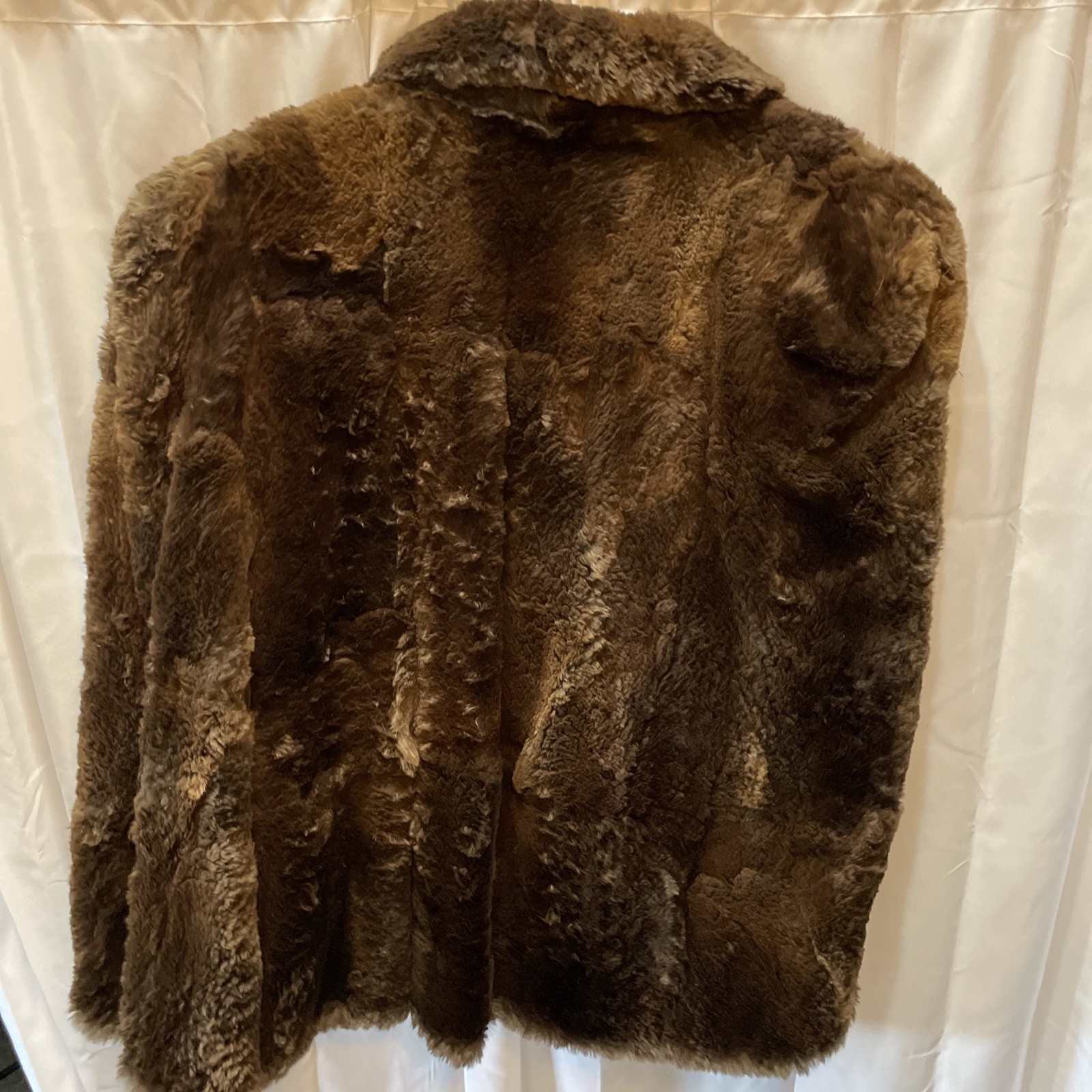 Vintage Akoury’s Furs Scranton PA Brown Real Fur Cape Capelet Stole Monogram AO