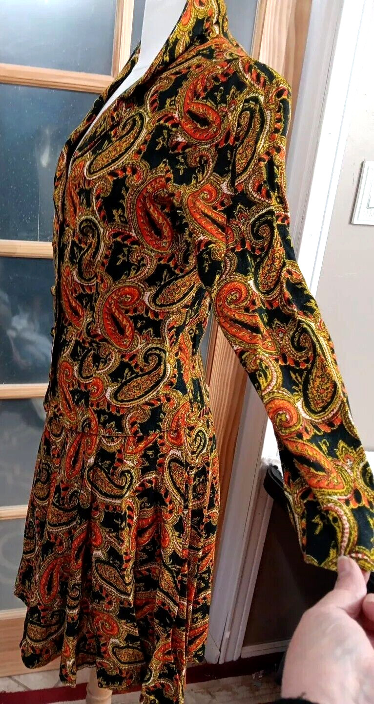 Vintage Paisley Skirt / Jacket Set Retro MCM Matching 60s 70s Vibrant Truly Rare