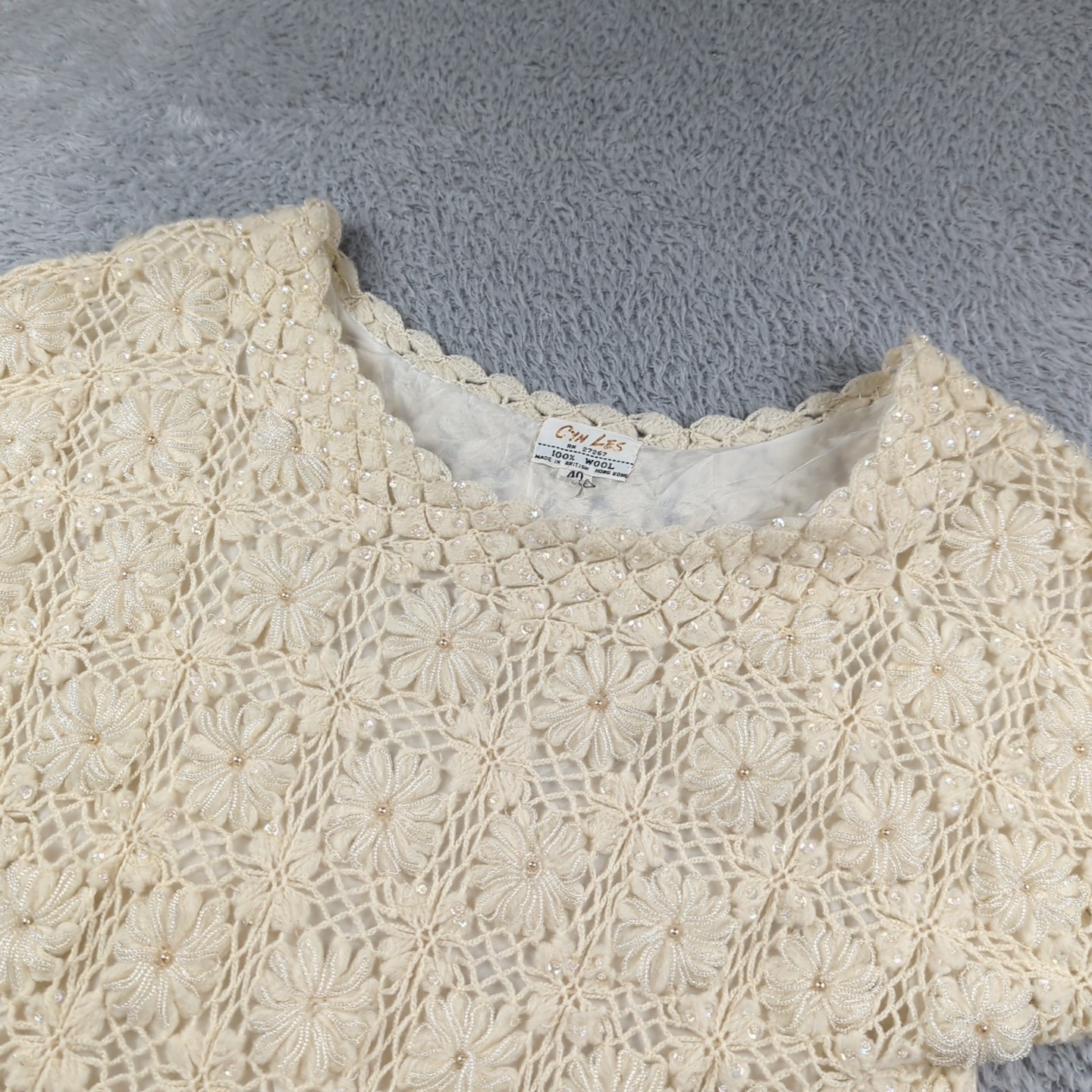 Vintage 1960s Cyn Les Sweater Top Women 40 White Wool Beaded Lined Granny Square